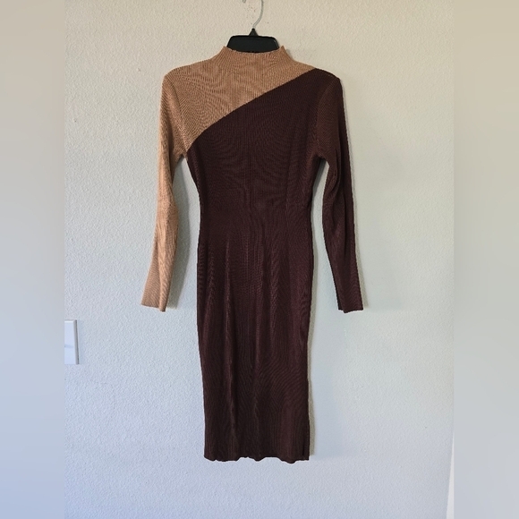 Almost Famous Women Knit Turtle Neck  Sweater Dress Open Chest Sz L Cozy Casual - Picture 5 of 9